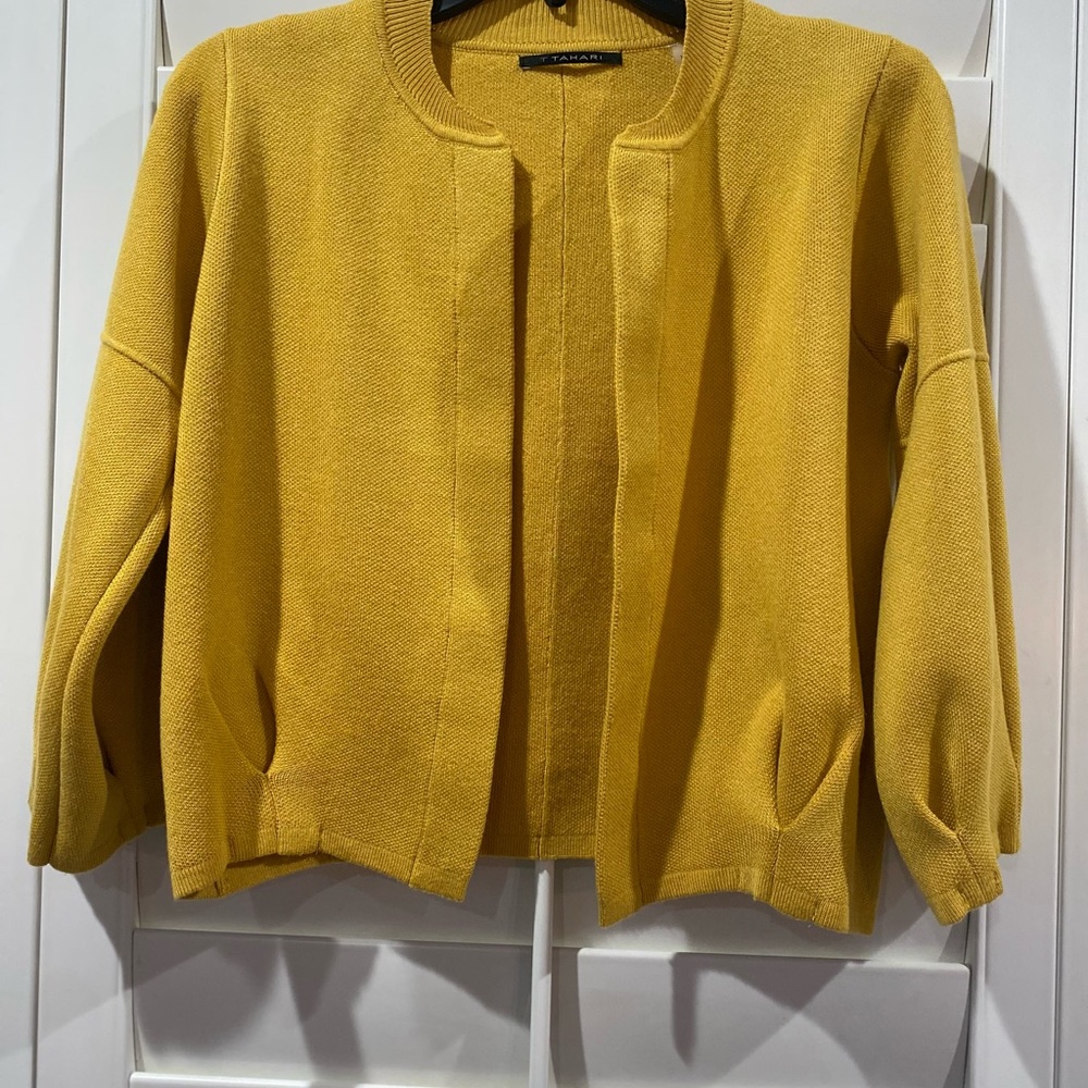 Tahari Cardigan Size XS